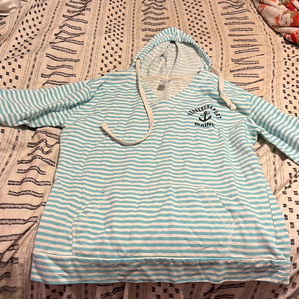 Vineyard crew, size xl, never worn